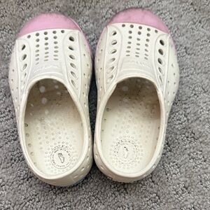 Kids Slip-On White Water Shoes with Pink Toe Cap